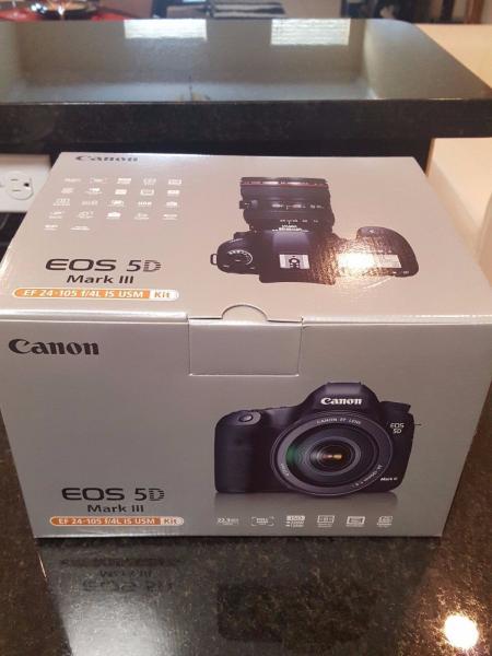 Canon EOS 5D Mark III зеркальные фотокамеры +4 объектива