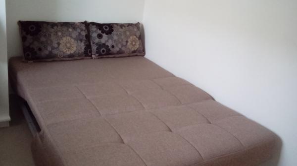 Продам диван-кровать новый, двуспальный в идеальном состоянии